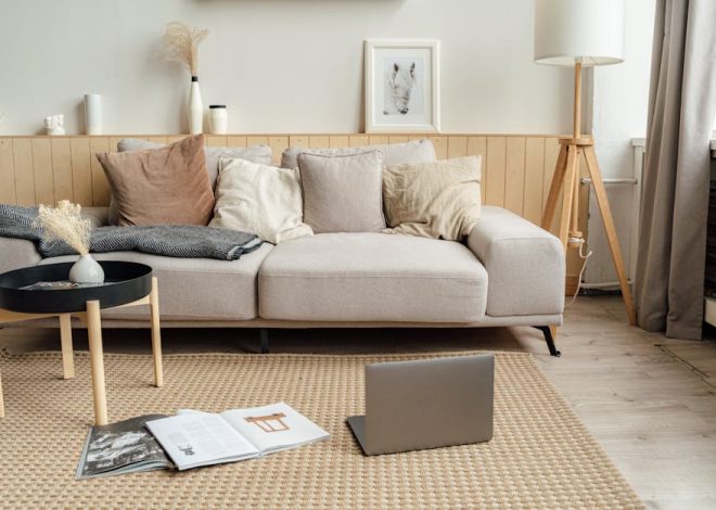 Krzesło biurowe na kółkach bez hałasu: jak wyciszyć toczenie i chronić podłogę