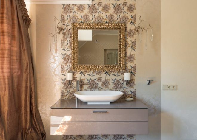 Łazienka bez pogłosu: jak wyciszyć twarde powierzchnie, prysznic i wentylator krok po kroku