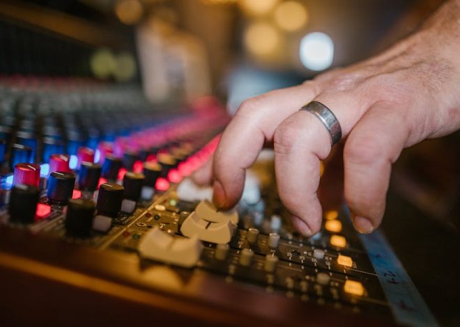 Ćwiczenie na instrumentach w mieszkaniu: jak wyciszyć pianino, skrzypce i perkusję bez konfliktów