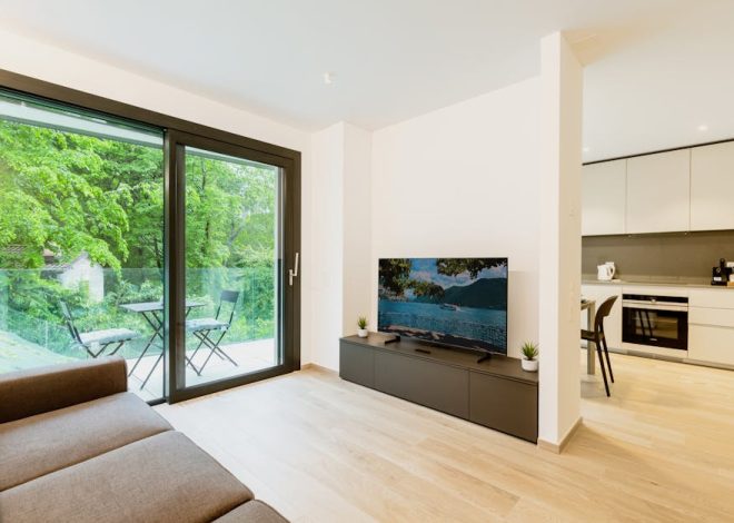 Drzwi tarasowe przesuwne a hałas z ulicy: jak dobrać, uszczelnić i zamontować, żeby naprawdę tłumiły